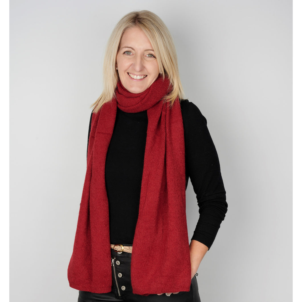 LILLYCO - Red Knit Scarf