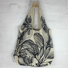 Load image into Gallery viewer, Slub Cotton Shopper - Foliage Charcoal
